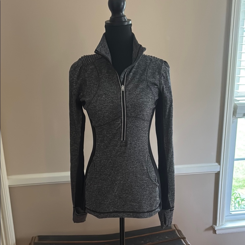 Lululemon Athletica Women's Black and Gray Zip-Up Hoodie